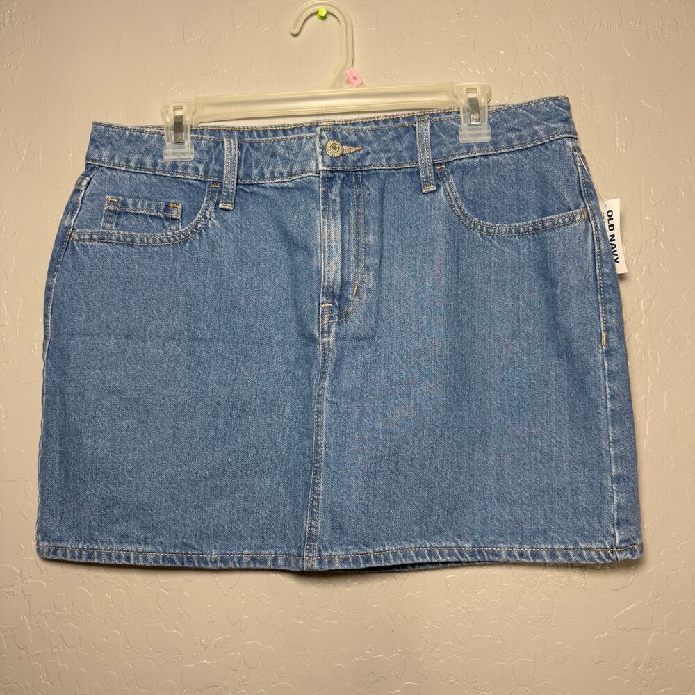 Old Navy Mid-Rise Wow Jean Mini Skirt, 10 659703